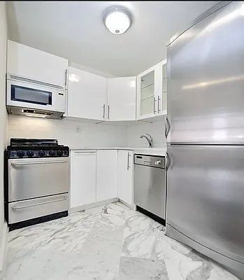 Rented by REAL New York | media 2