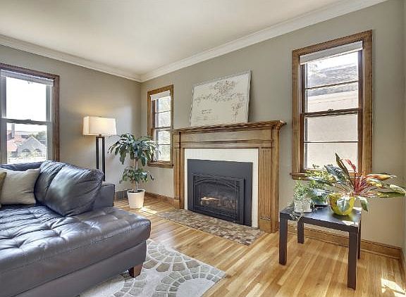 Unit 2 gas fireplace