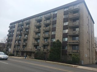 850 Des Plaines Ave APT 610, Forest Park, IL