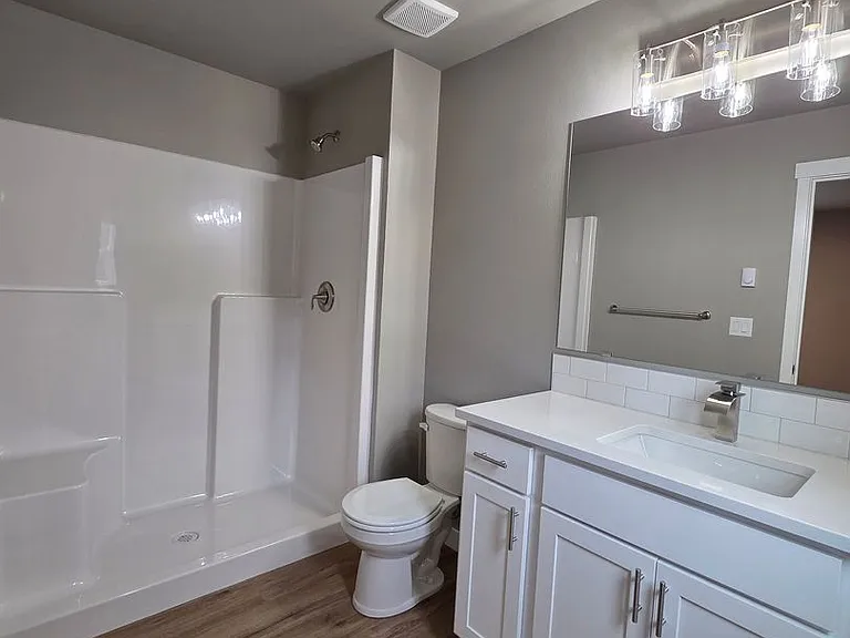 724 N Pearl St #A — Photo 16