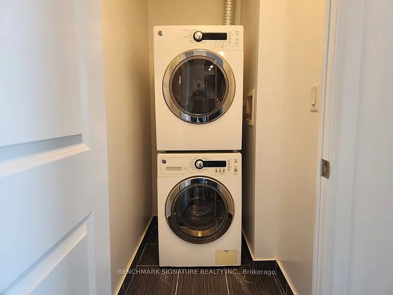 7161 Yonge St #518 — Photo 15