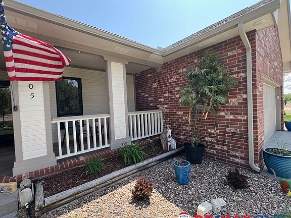 4th image of 205 Bullard Dr