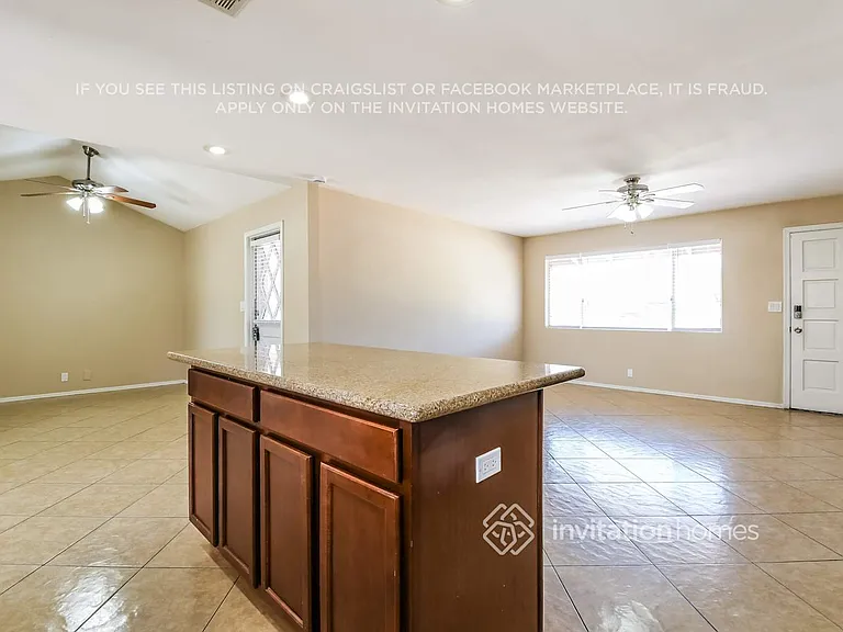647 E Franklin Ave — Photo 6