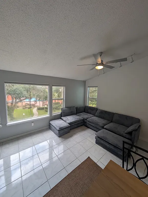 1 bed, 1177 sqft, $495 — Photo 2