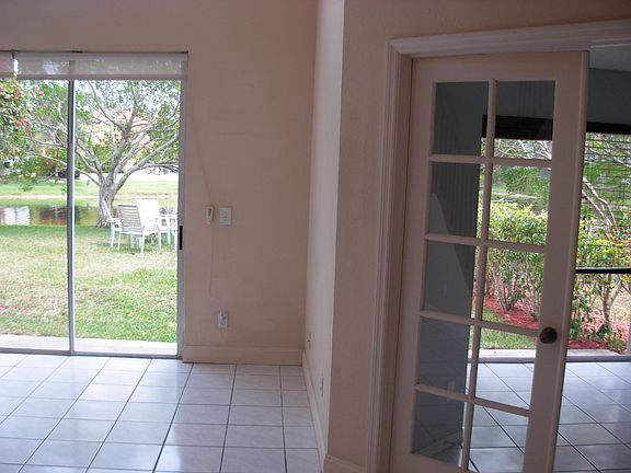 Living / Bedroom or Office