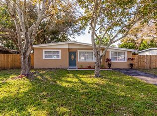8880 92nd St N, Seminole, FL 33777