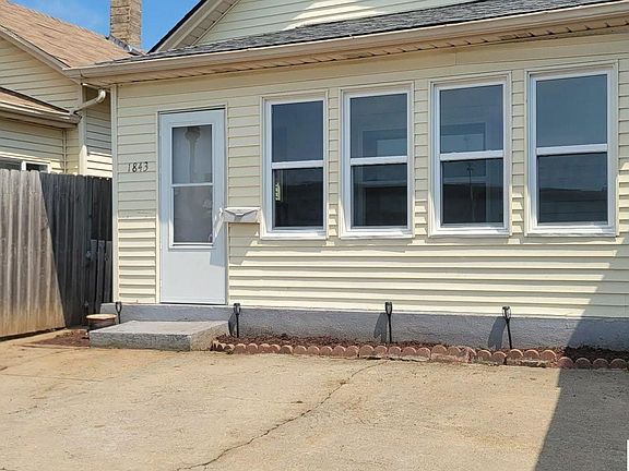 2nd image of 1843 Vinton St