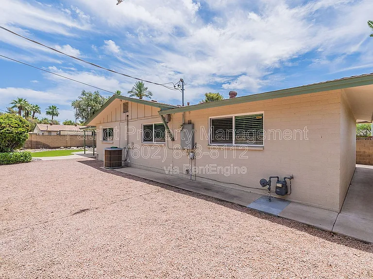 110 W Seldon Ln — Photo 43