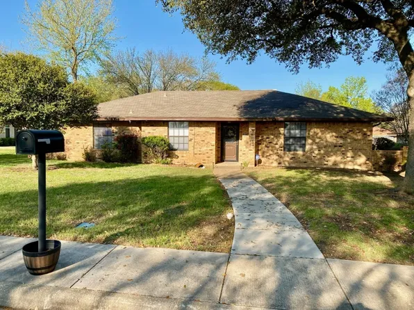 419 Cambridge Dr, Desoto, TX 75115