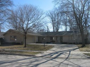 1439 Gunnell Ln, Manitowoc, WI 54220