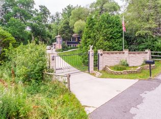 1220 Hawthorne Rd, Golden, CO 80401