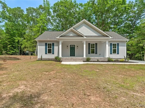 19 Colonial Dr, Bracey, VA 23919