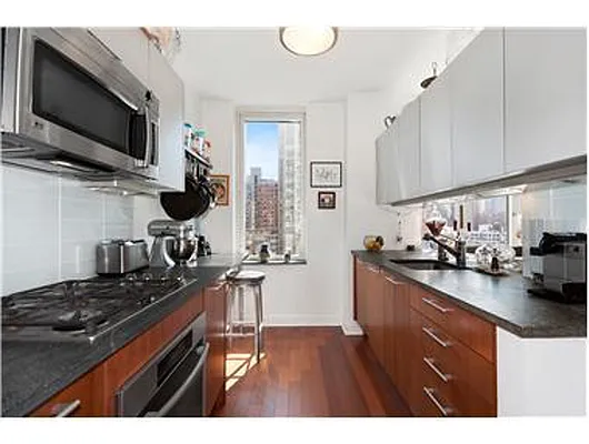 Rented by Compass | media 12