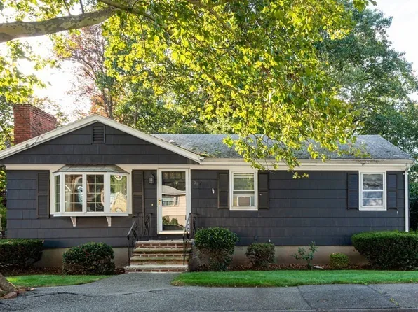 91 Brookside Rd, Lynn, MA 01902