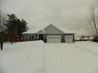 2221 Forest Grove Ave, Kronenwetter, WI 54455