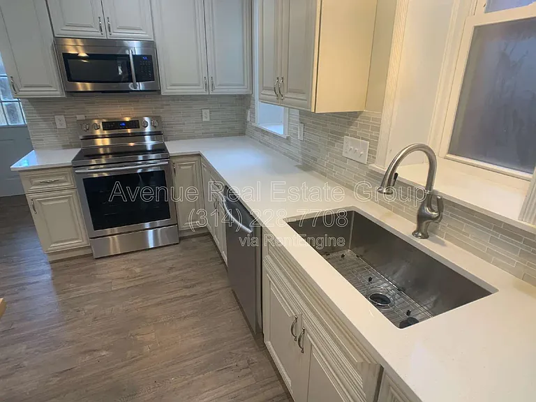 4211 Cleveland Ave — Photo 10