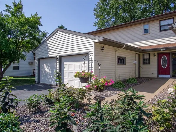304 Parkview Court #1, Altoona, WI 54720
