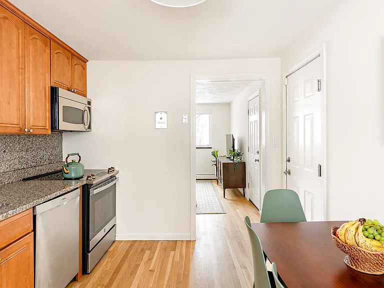 5 Centre St #32 — Photo 7