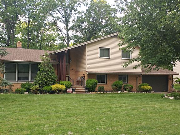 2nd image of 255 Glenview Dr