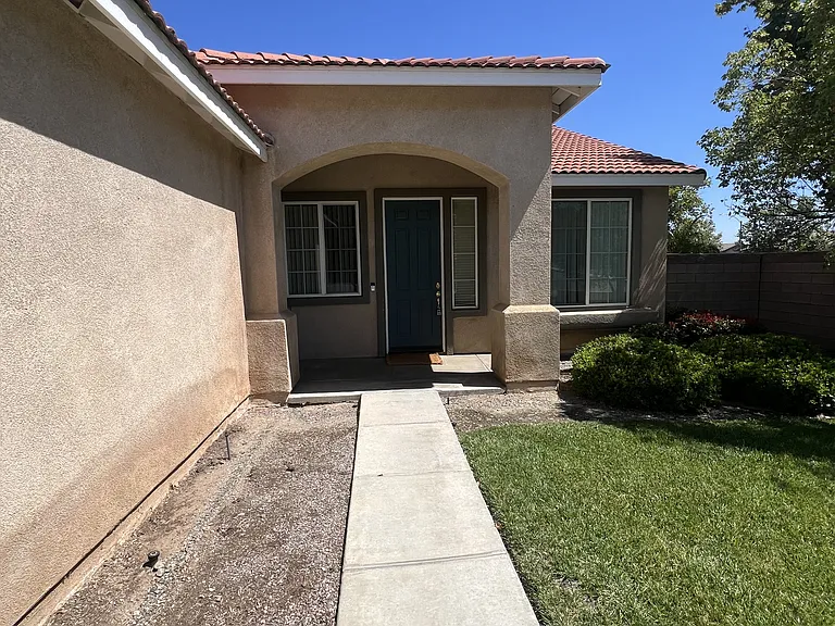 28748 Legacy Way — Photo 2