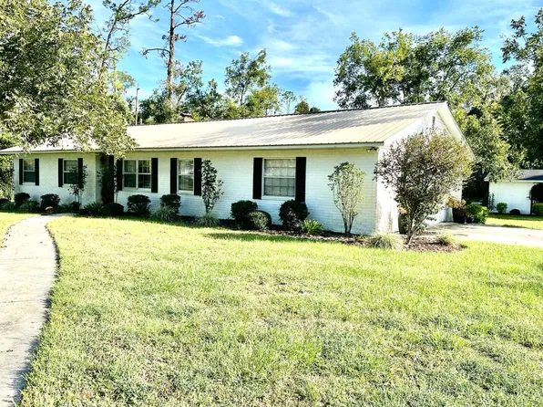 235 SW Laura St, Mayo, FL 32066