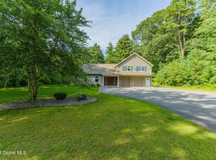 35 Dyer Switch Rd, Saratoga Springs, NY 12866