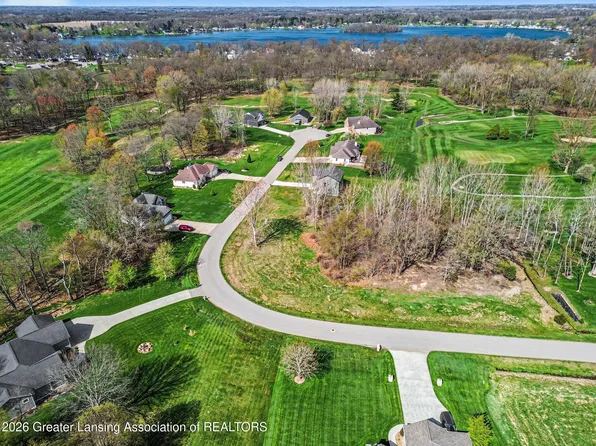 4910 Old Silo Dr, Pleasant Lake, MI 49272