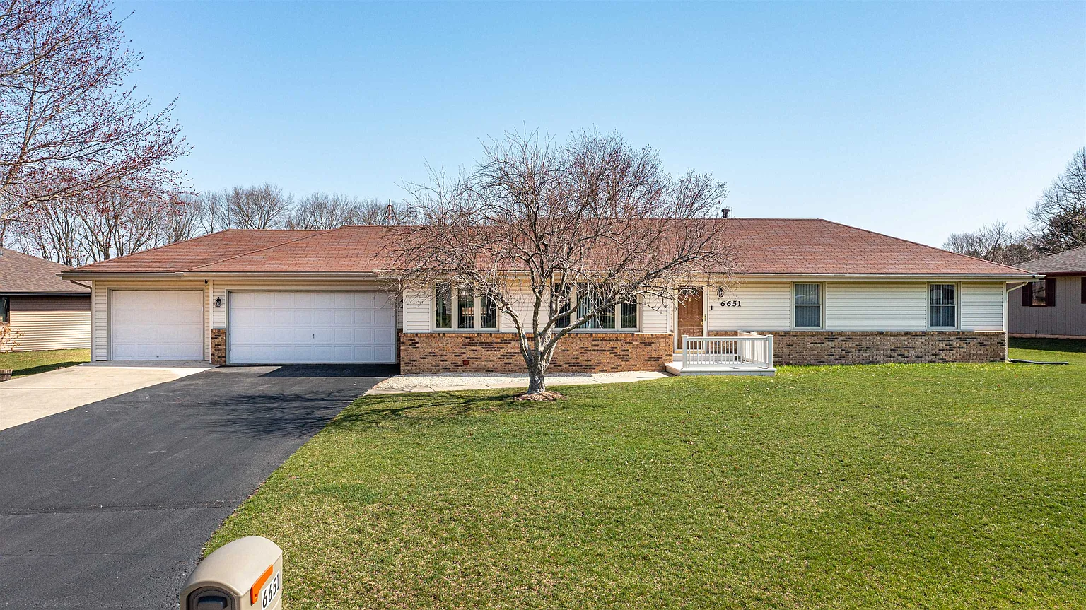6651 Red Barn Rd photo 1