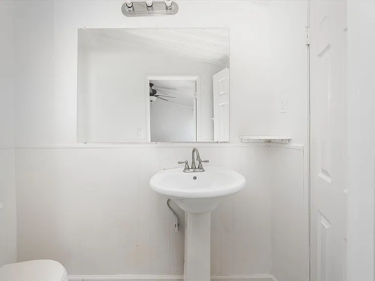 45503 Genoa Ave — Photo 8