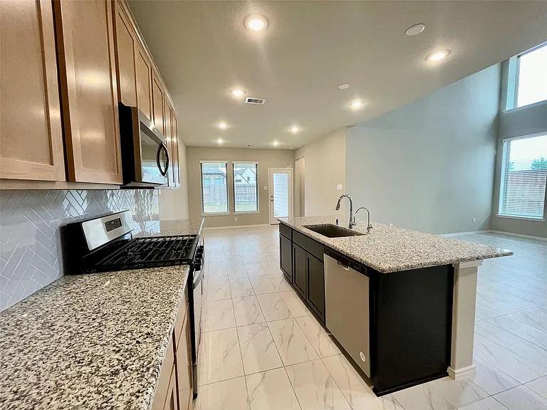 553 Sand Branch Dr — Photo 16