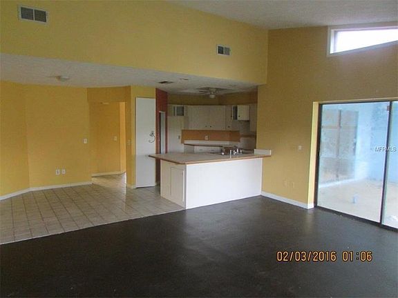 3rd image of 2304 Travis Robert Ave