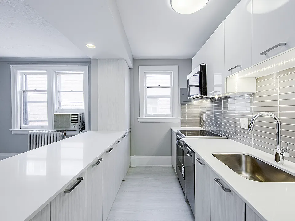 1531 Bathurst St