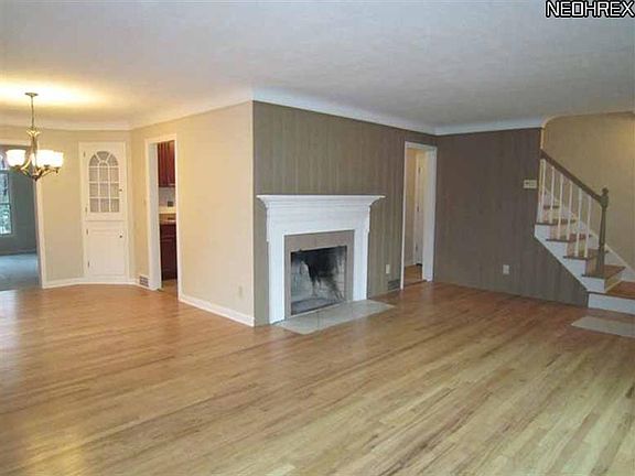 Formal living room/dining area