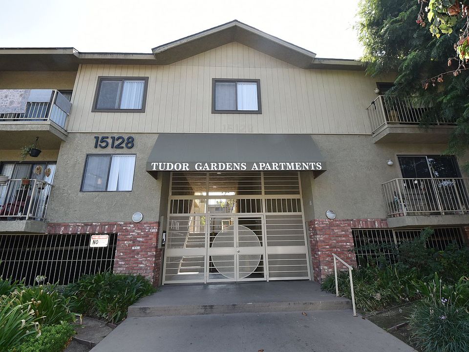 1st image of 15128-44 Burbank Blvd #28-114