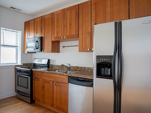 5th image of 3001-3009 W Gunnison St #3005-3W