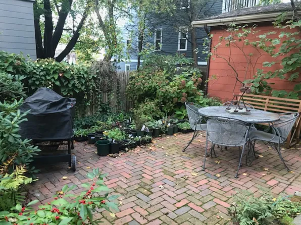 115 Upland Rd #2, Cambridge, MA 02140