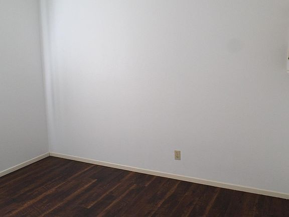 4th image of 5271 Huntington Dr N APT 202