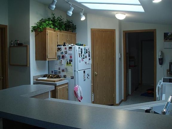 3rd image of 8105 14th Ave E