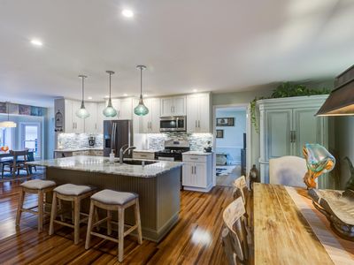 682 Oakfield Dr, Charleston, SC, 29412
