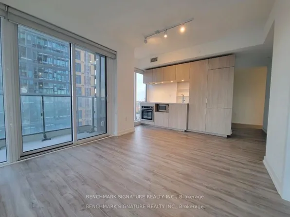 77 Shuter St, Toronto, ON
