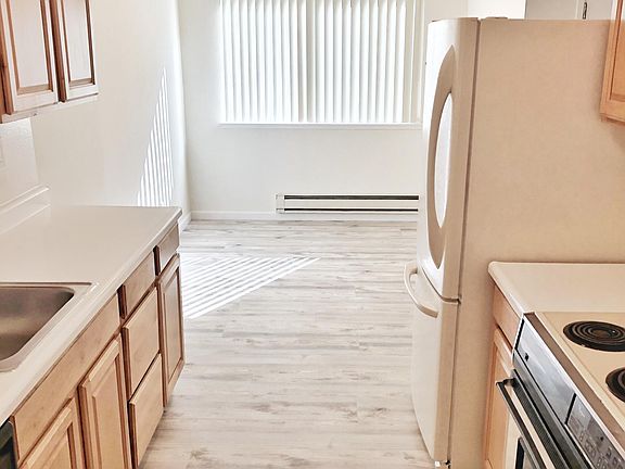 Unit 4 kitchen and dining room