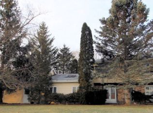 5606 Hawthorne Ln, Crystal Lake, IL 60014