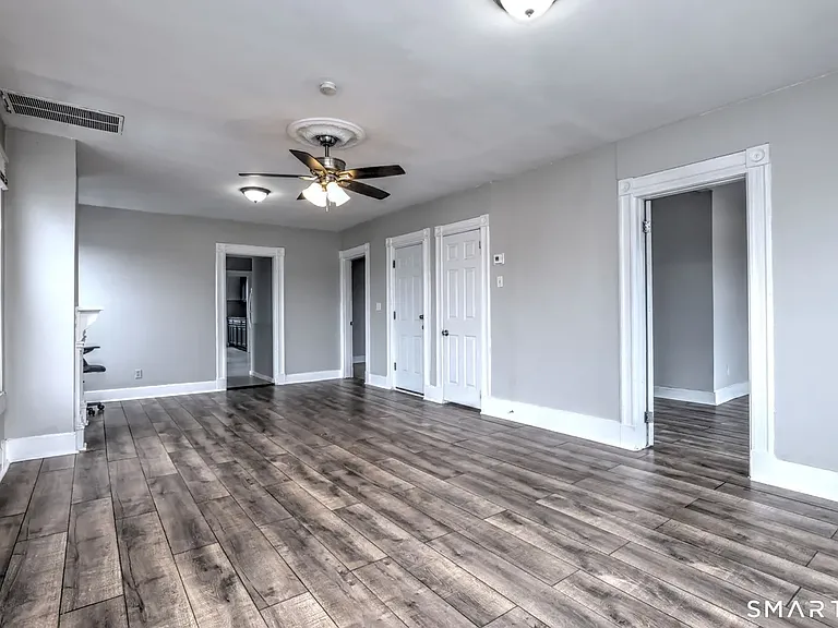 168 Lloyd St #3 — Photo 4