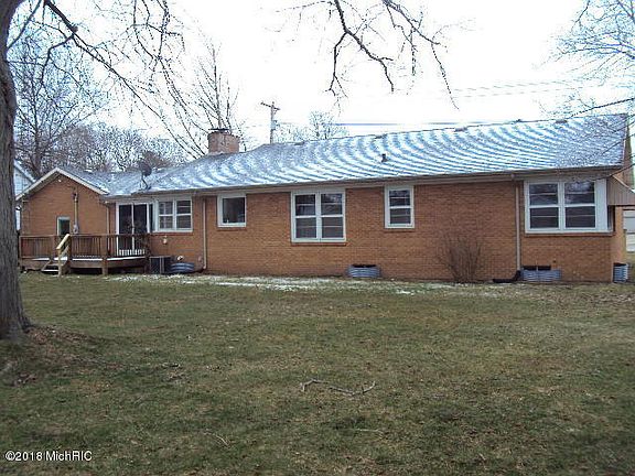 3rd image of 3783 Lake St