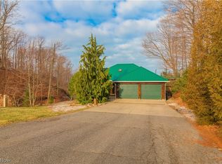 3211 Lake Rd, North Kingsville, OH 44068