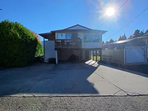 1121 W 6th St #1, Port Angeles, WA 98363