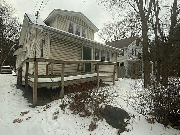 2nd image of 169 Schoolhouse Road