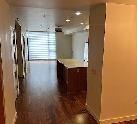 2nd image of 841 SW Gaines St Unit 327