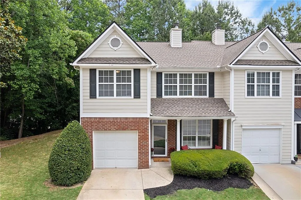 4 bed, 3.0 bath, 2100 sqft, $2,850 — Photo 1