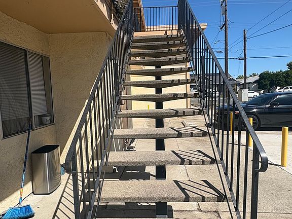 4th image of 536 Forbes Ave APT 5